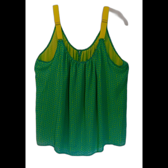 Lane Bryant Women’s Two-Tone Green Sleeveless Keyhole Neckline Tank Top, 22 - Picture 4 of 5